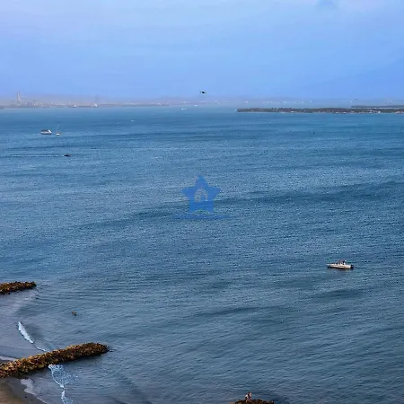 Estudio Vista Oceanica - Piso 17 *